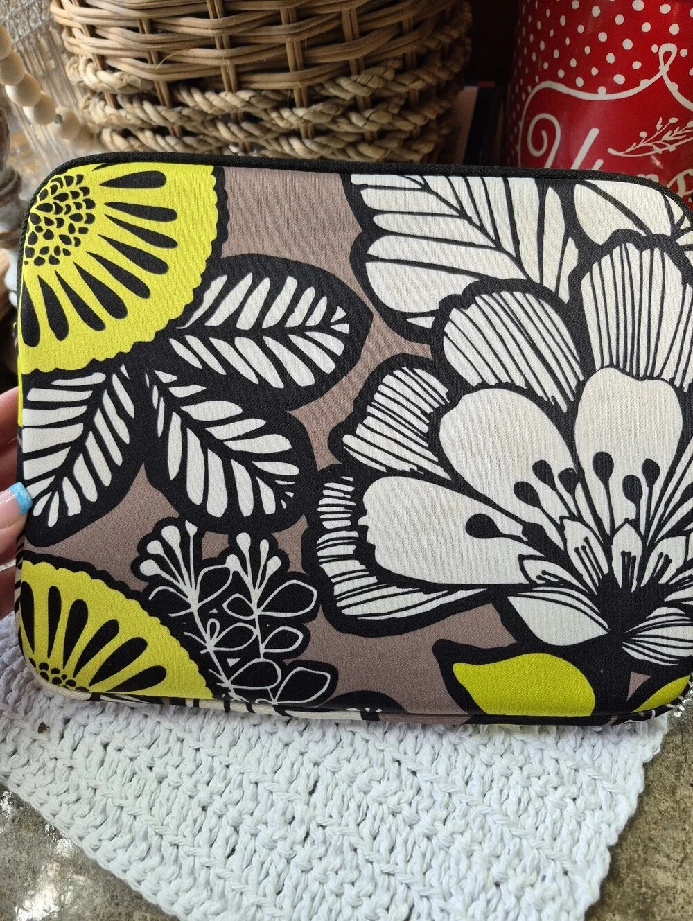 New Vera Bradley Citron Floral Neoprene Tablet Sleeve Cover NWT